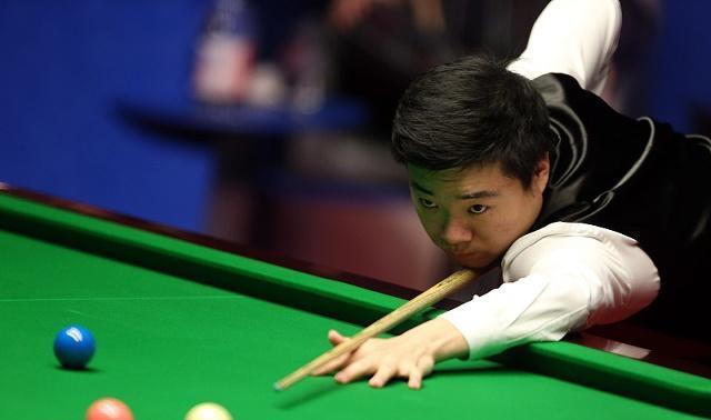 球队抵达奥 球队抵达奥